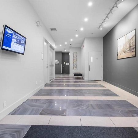 Top Floor Unit On Granville Strip Yaletown Area แวนคูเวอร์ ภายนอก รูปภาพ