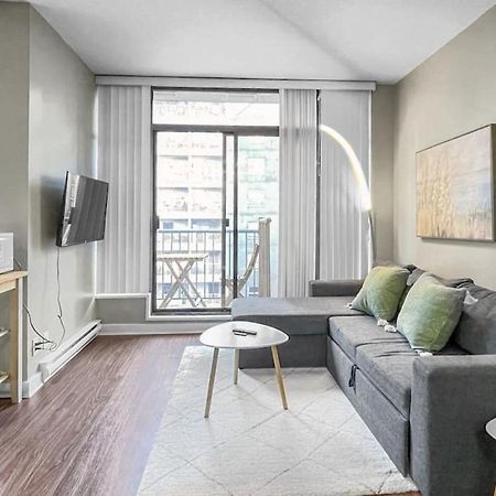 Top Floor Unit On Granville Strip Yaletown Area แวนคูเวอร์ ภายนอก รูปภาพ