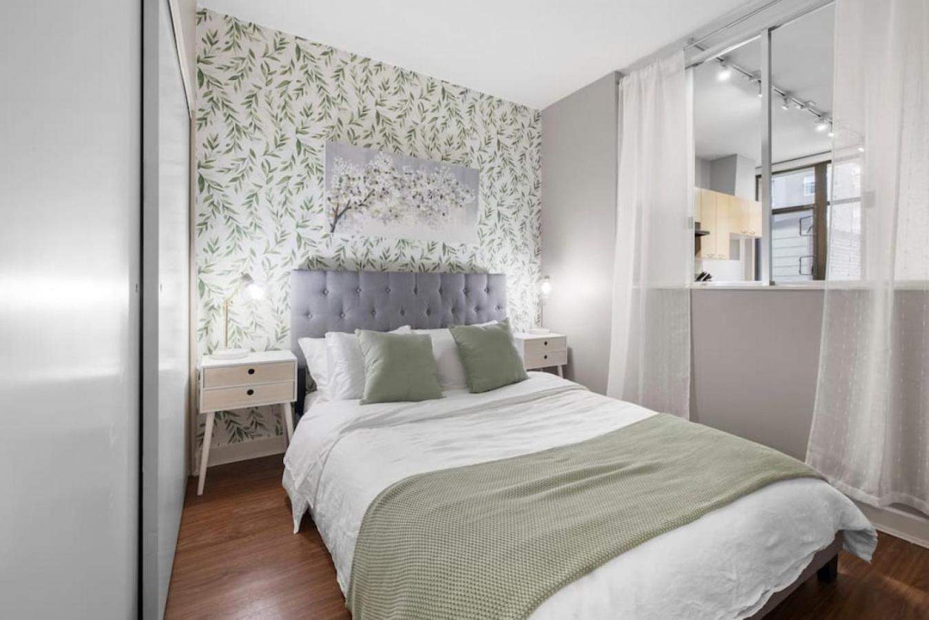 Top Floor Unit On Granville Strip Yaletown Area แวนคูเวอร์ ภายนอก รูปภาพ