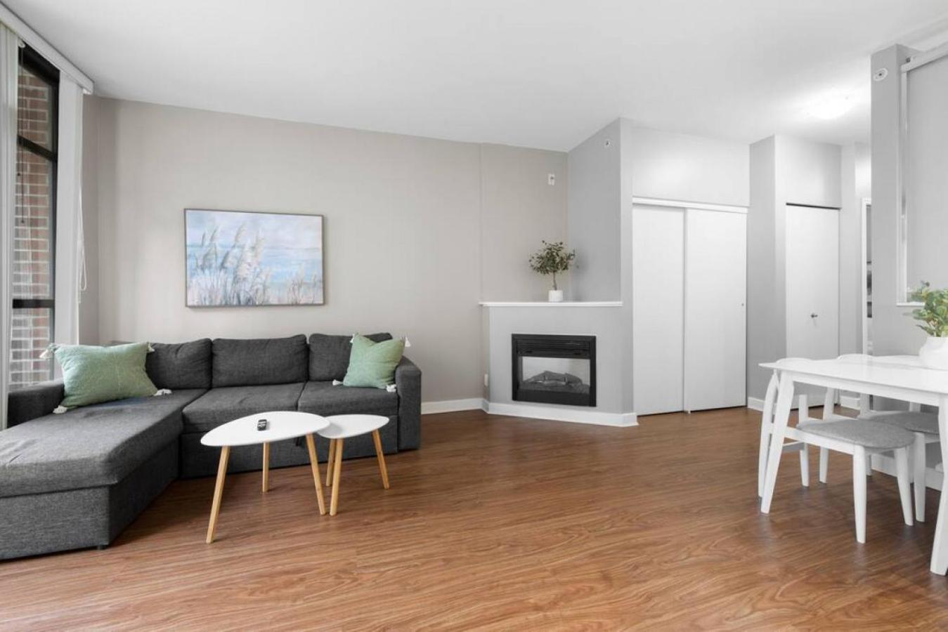 Top Floor Unit On Granville Strip Yaletown Area แวนคูเวอร์ ภายนอก รูปภาพ