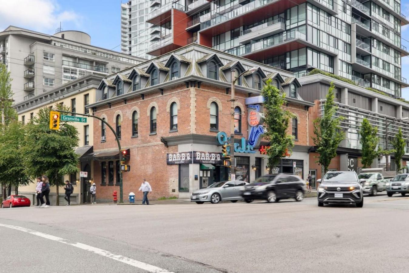 Top Floor Unit On Granville Strip Yaletown Area แวนคูเวอร์ ภายนอก รูปภาพ